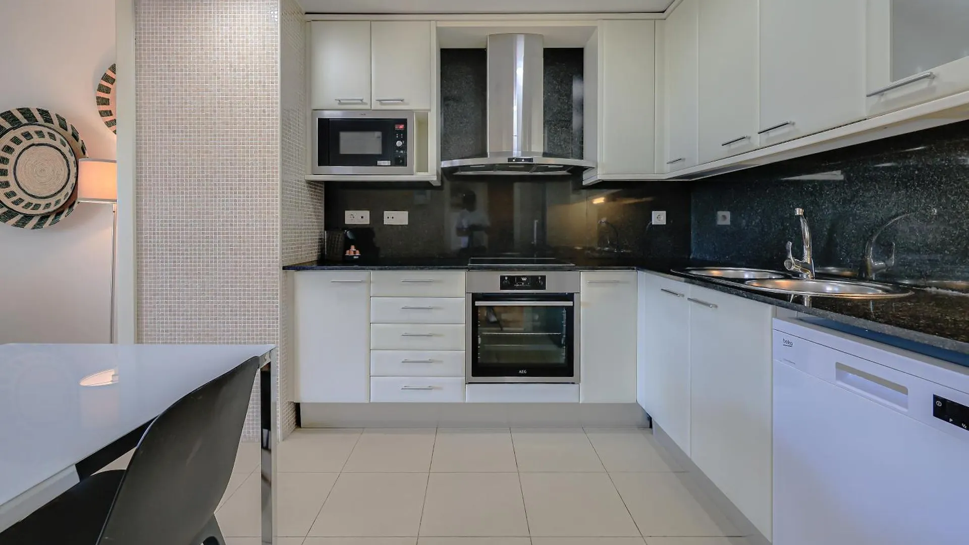 Rent Top Apartments Beach-Diagonal Mar Barcelona
