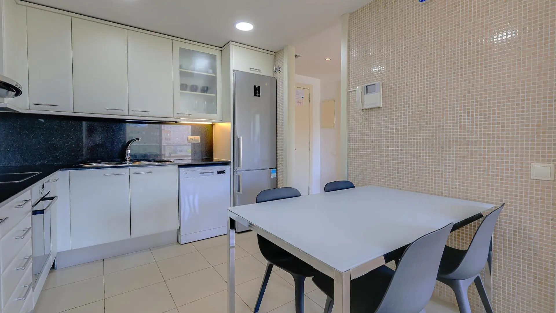 Rent Top Apartments Beach-Diagonal Mar Barcelona